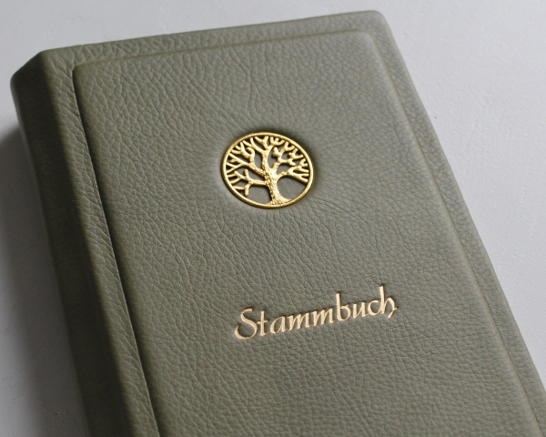 Stammbuch "Lebensbaum" aus hellgrünem Nappaleder
